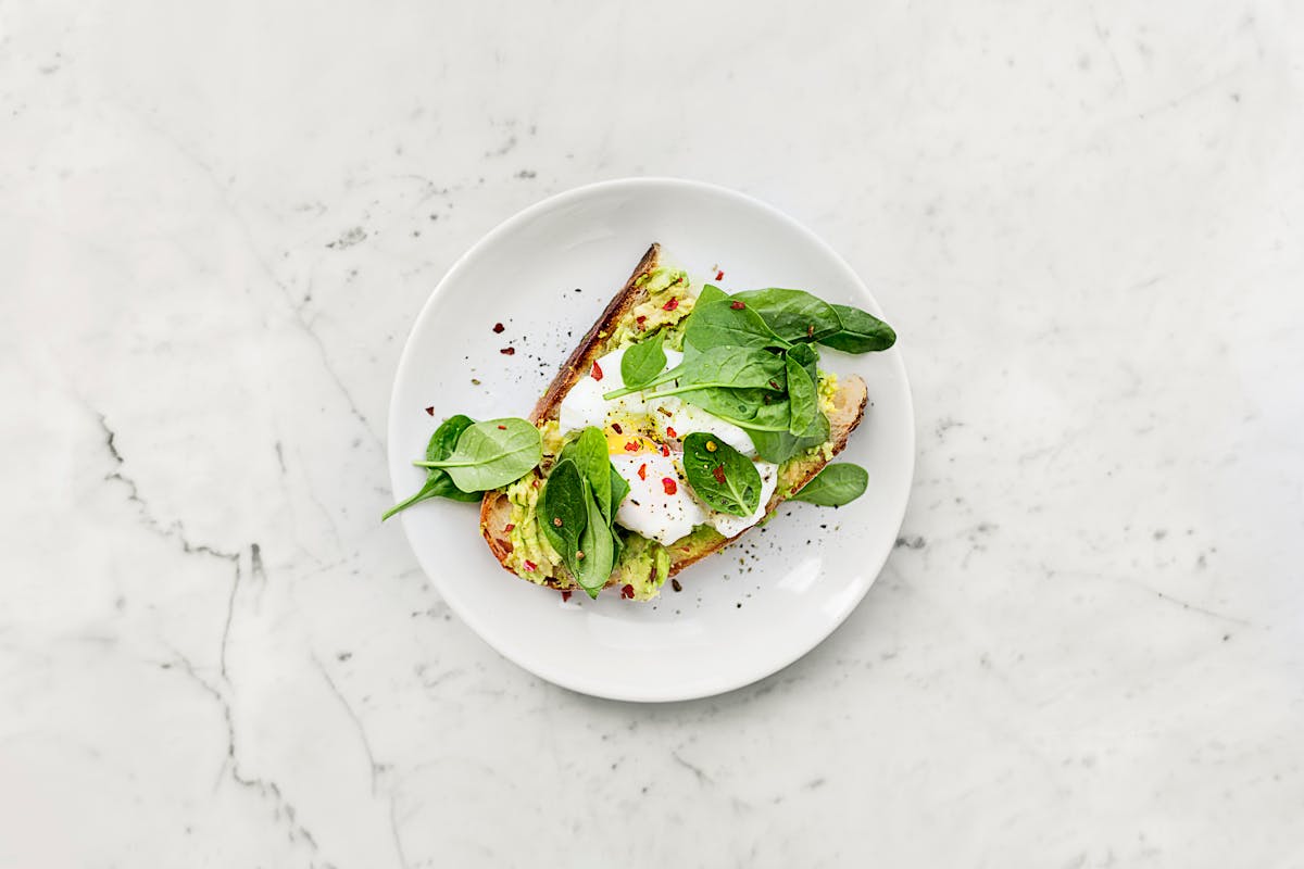 Tavola con abbinamento gastronomico